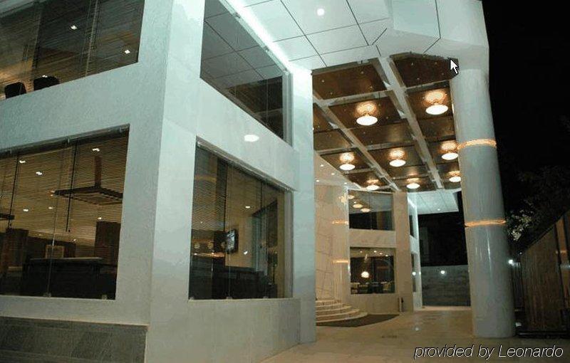 Shravanthi Sarovar Portico Bangalore Buitenkant foto