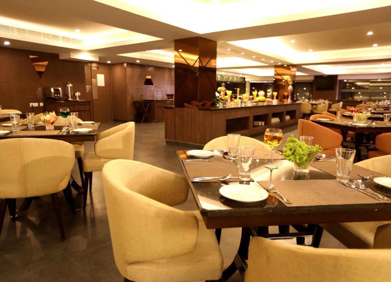 Shravanthi Sarovar Portico Bangalore Buitenkant foto